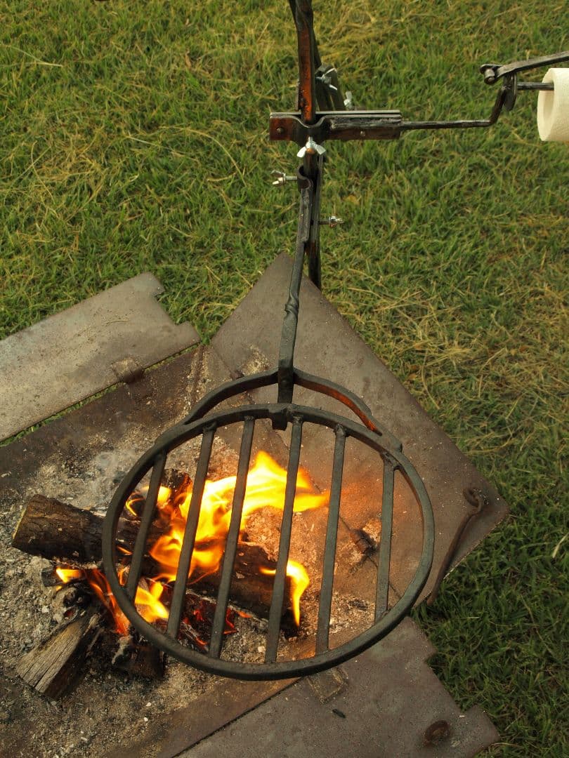 焚き火ハンガー用円形のロストル　ソロキャンプ道具