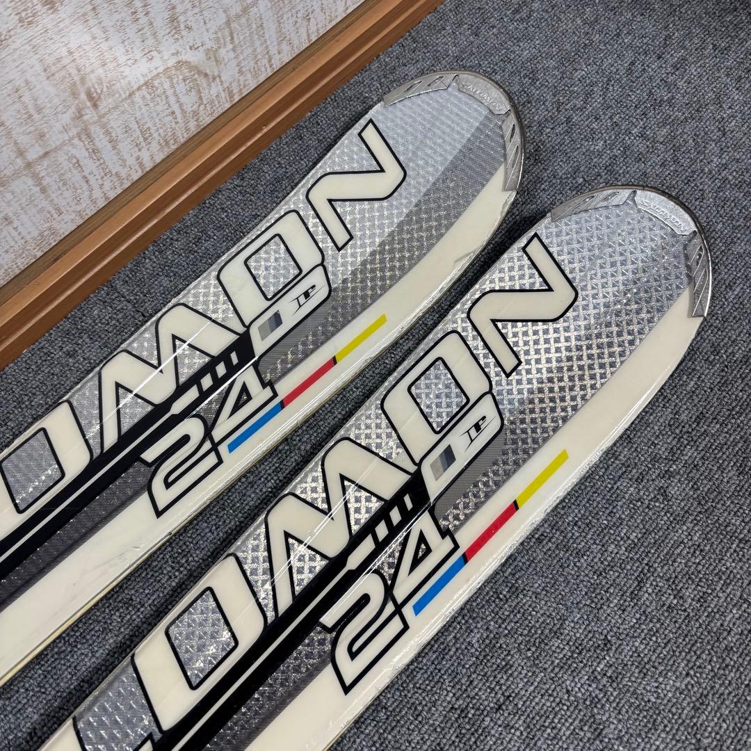 【送料無料】SALOMON カービングスキー