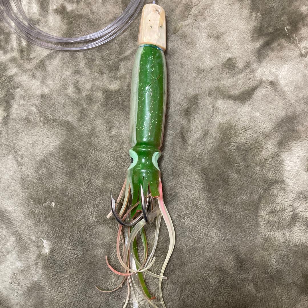 ソフトプラスチック製緑色ルアー