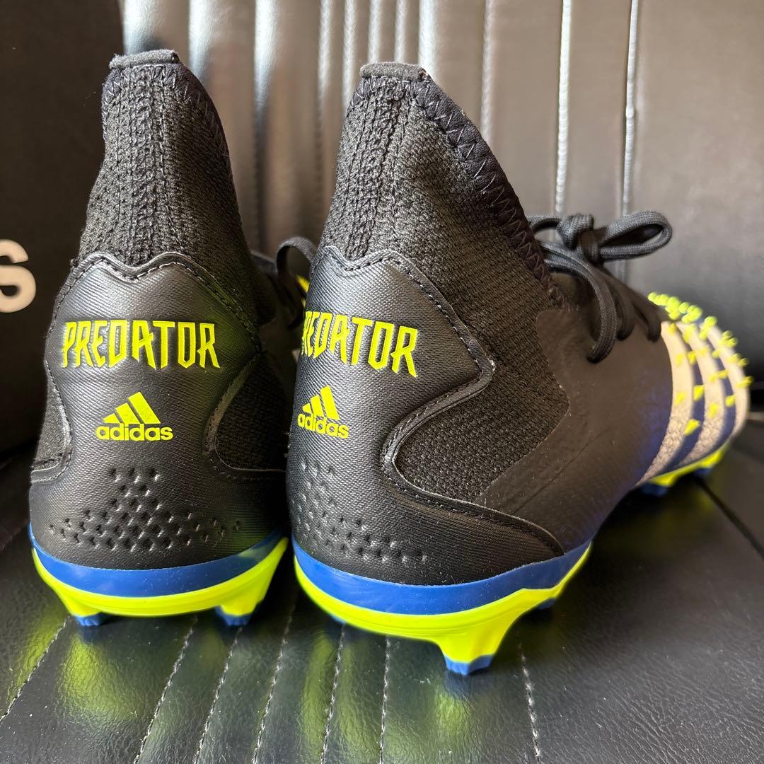 シューズ adidas PREDATOR FREAK .2 HG/AG