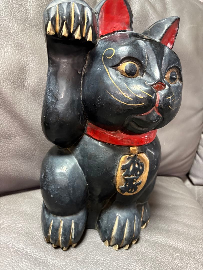木製　黒の招き猫　置物　レトロ