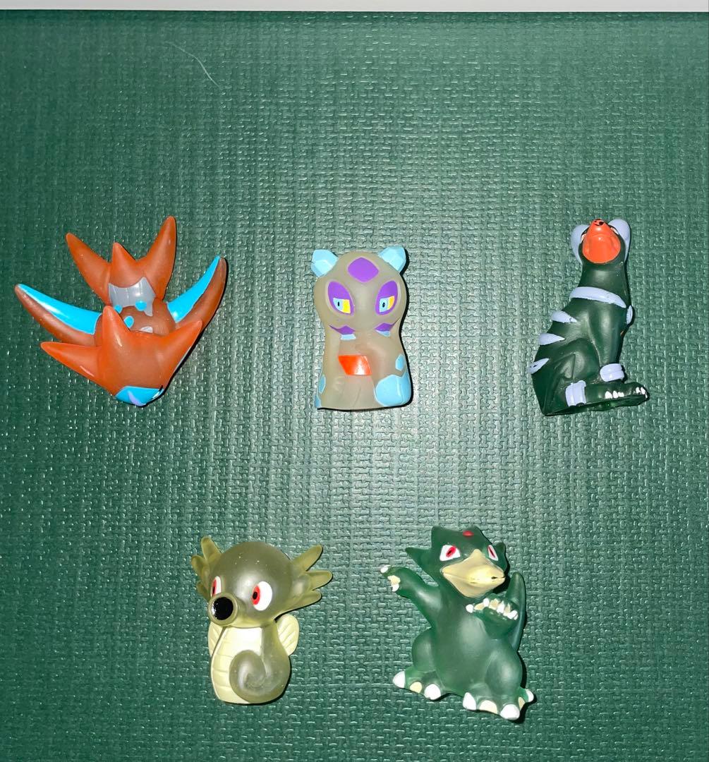 ポケモン　指人形143体 クリア5体