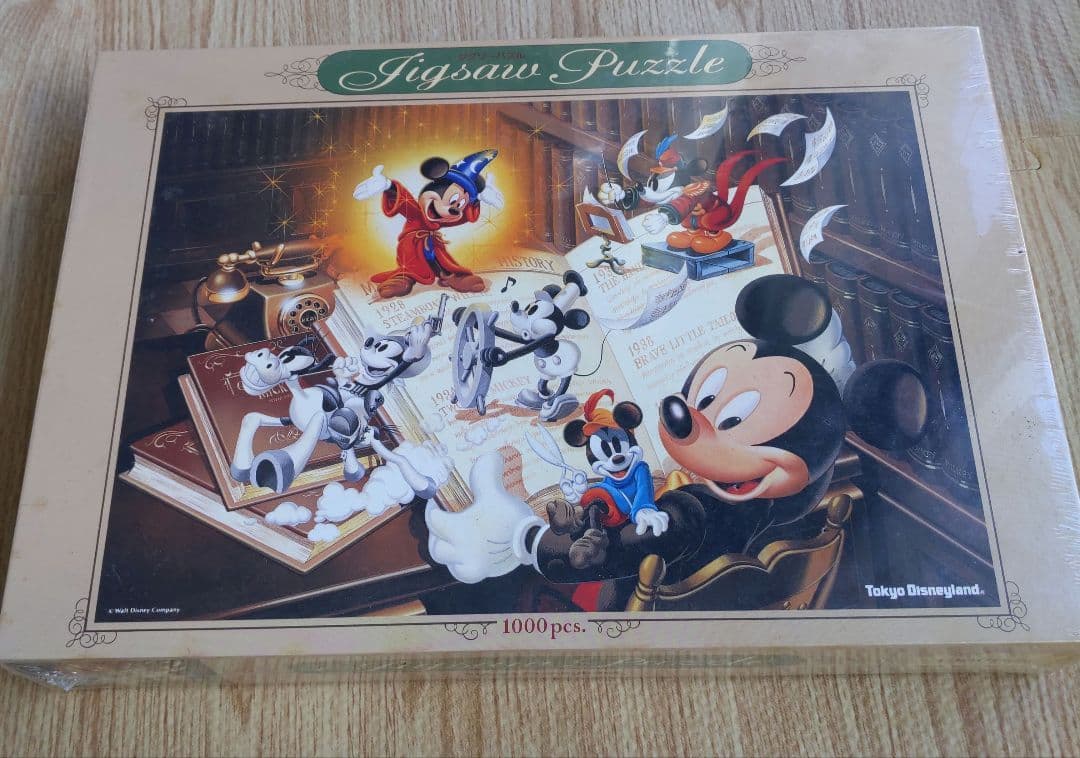 【希少品】東京ディズニーランド　パーク限定　1000ピース　歴代ミッキー