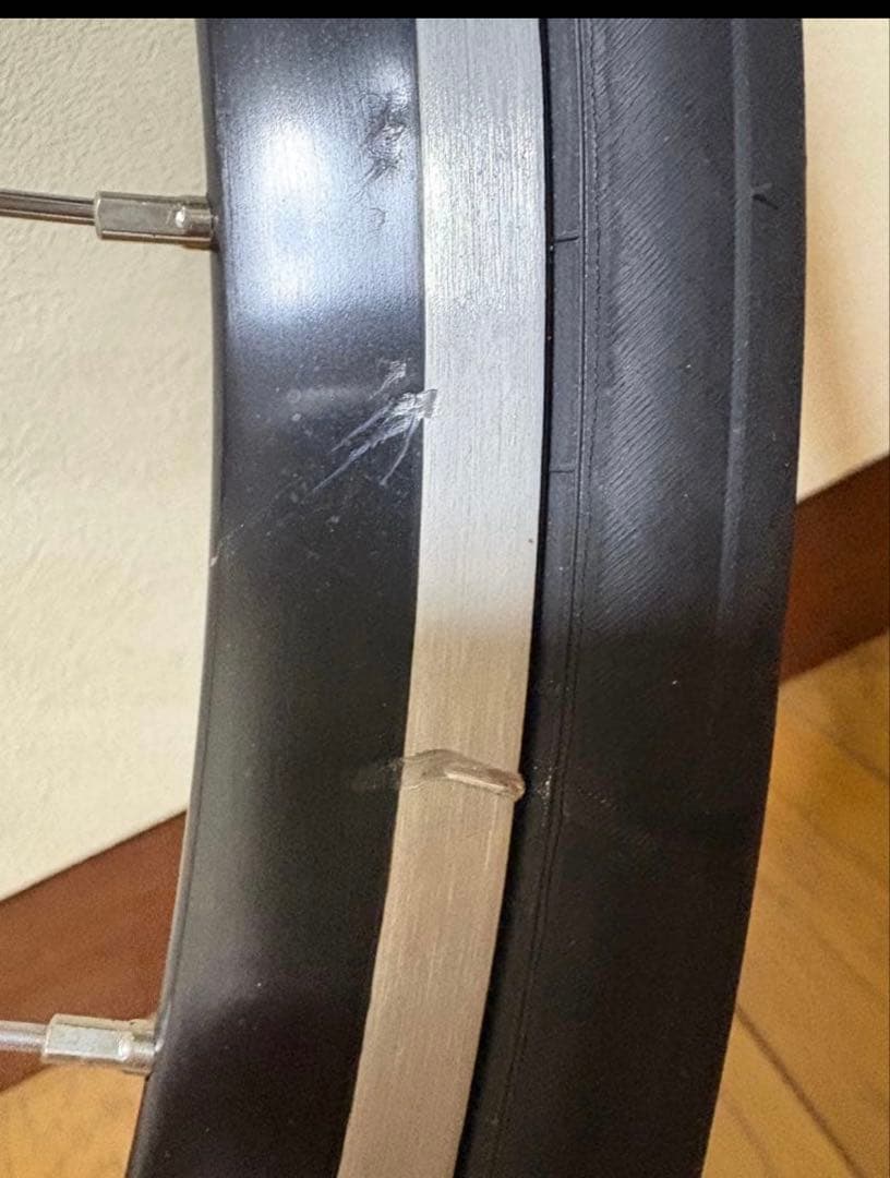 ピストホイール前後タイヤは付属しません