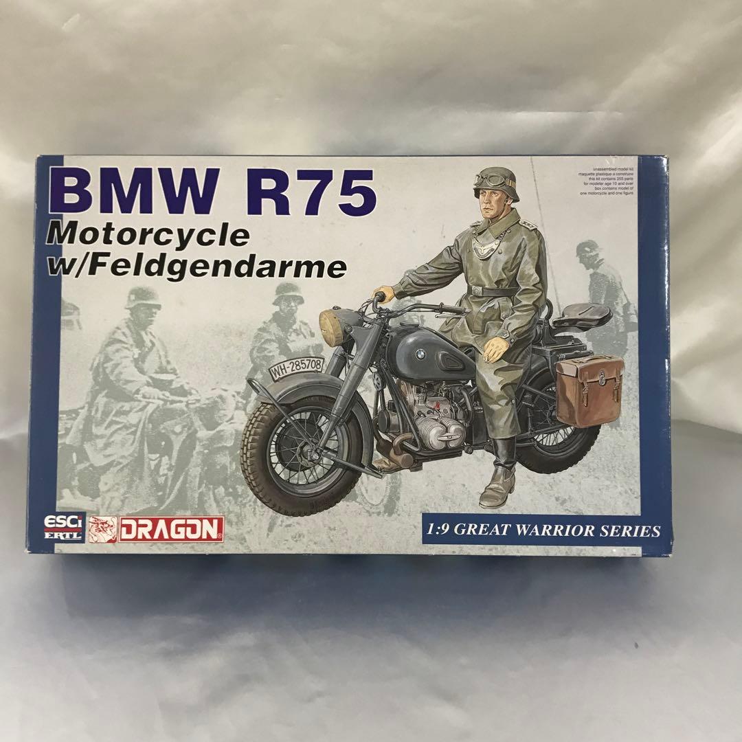 オートバイ・バイク 1/9  R75 Motorcycle w/Feldgendarme