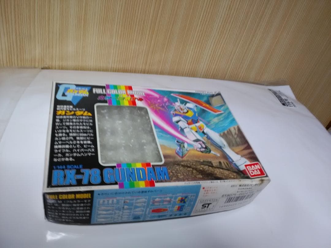 RX-78 ガンダム　F.C.M フルカラーモデル ※箱ダメージ大※