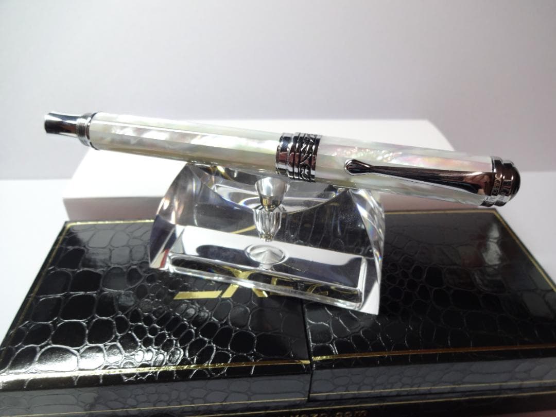 Xezo Maestro　ローラーボールペン　オーシャンホワイト【限定版】