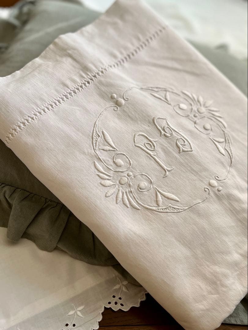 ◆フランスアンティーク｜美品手刺繍イニシャル大判リネンシーツ白マルチクロス布生地
