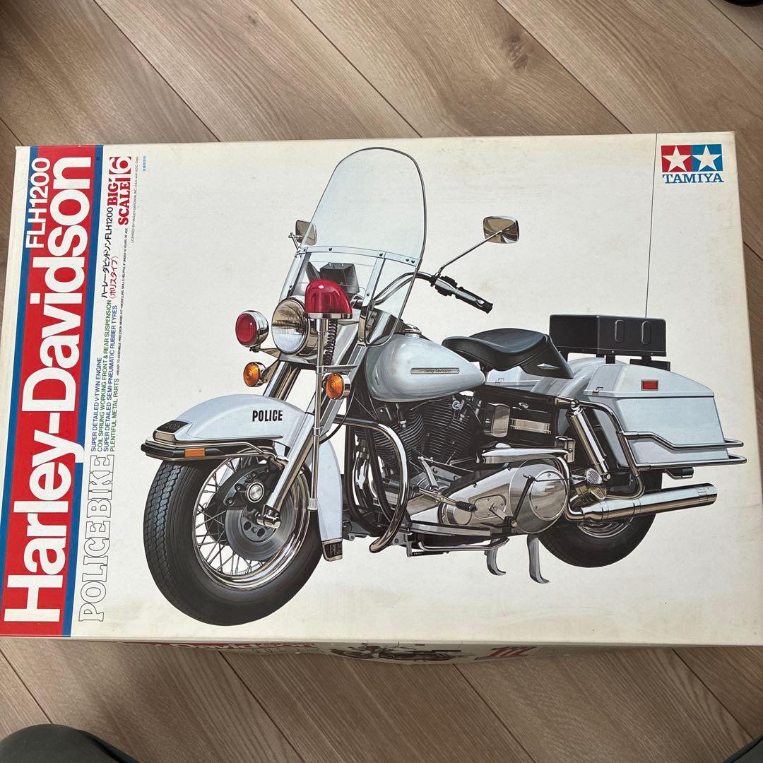 タミヤ 1:6 Harley-Davidson FLH1200 ポリスバイク