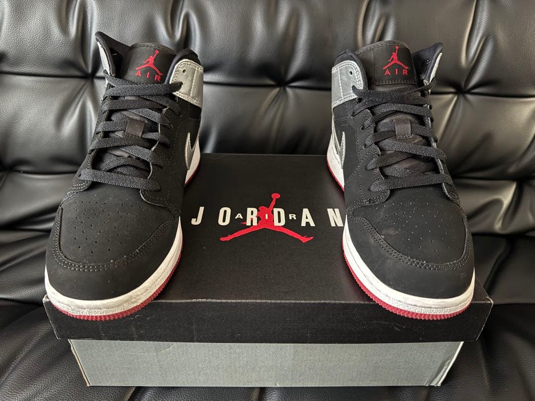 【美品・付属品完備】NIKE AIR JORDAN 1 MIDブラック×シルバー