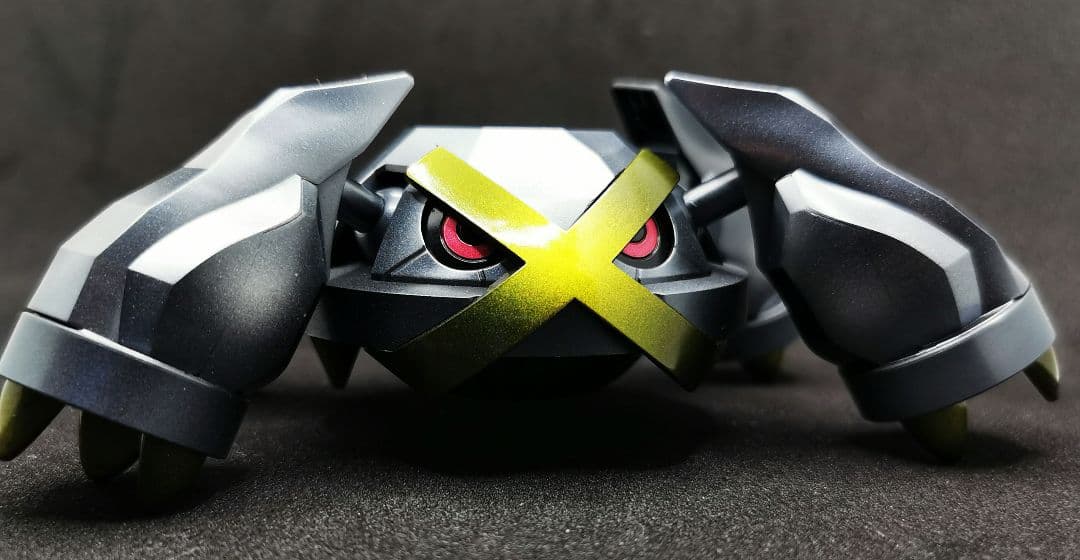 【塗装完成品】色違いメタグロス　メタリックグラデ　一点もの　ポケプラ