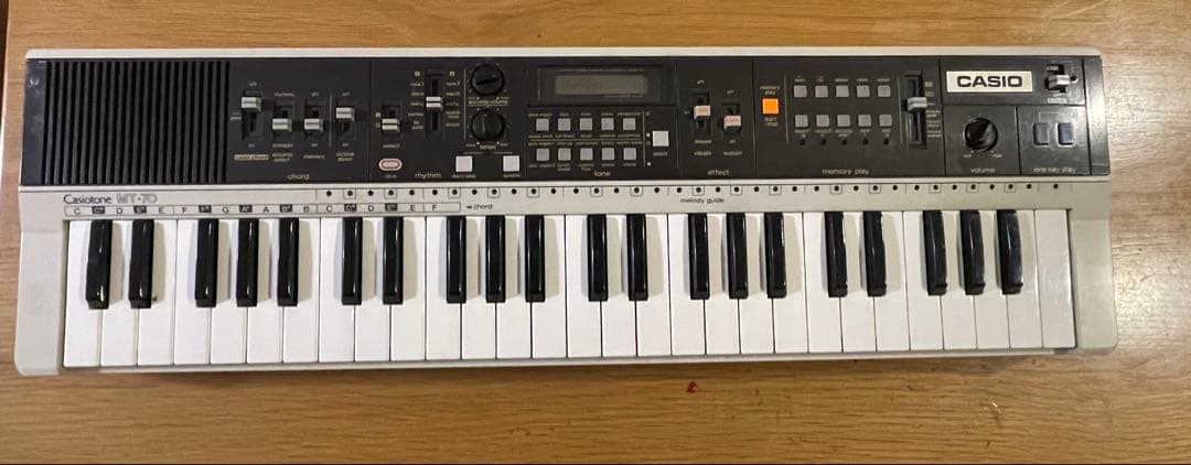 鍵盤楽器 CASIO MT-70