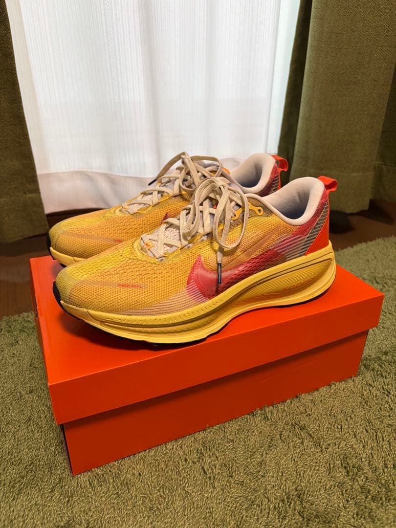 スパイク・シューズ NIKE VOMERO18 SE 27cm