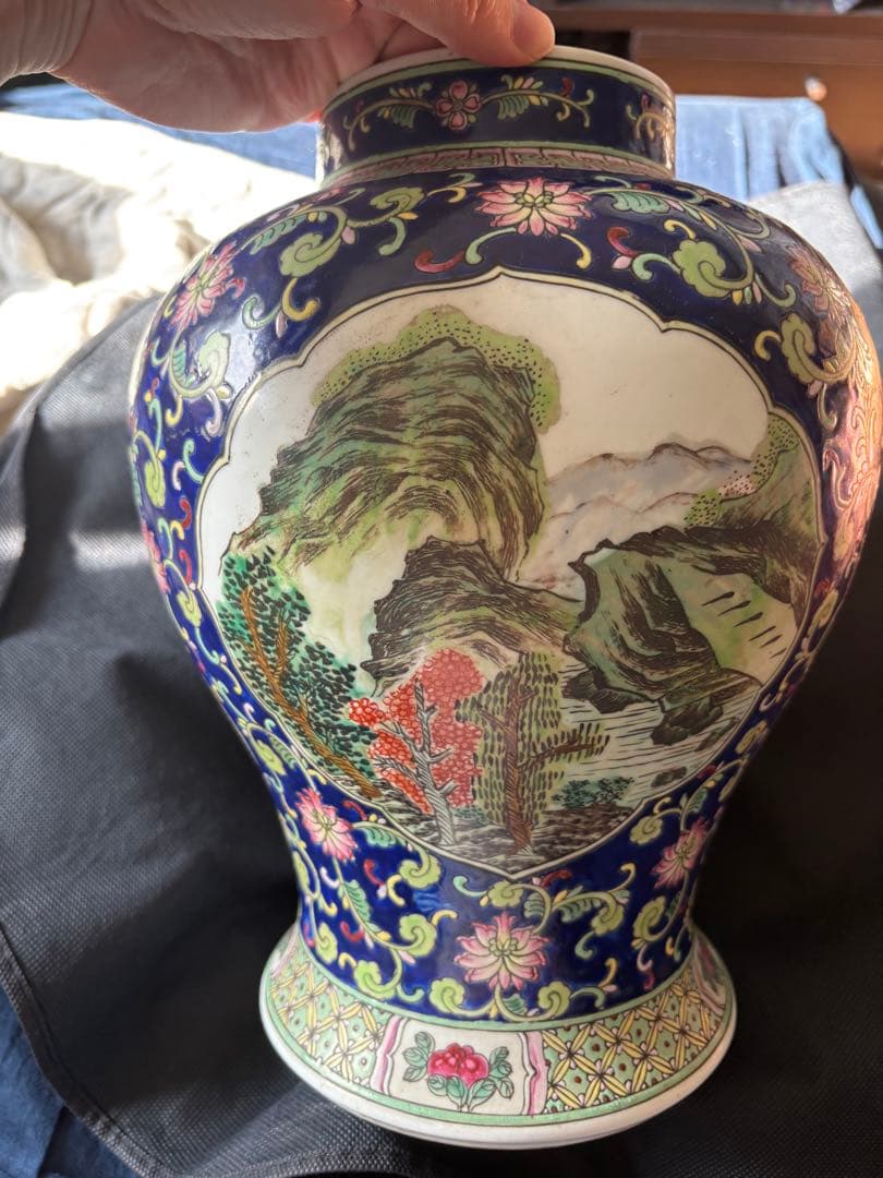 中国古美術 清末民国時代　粉彩大壺　大罐　開光山水風景文　高さ30cm