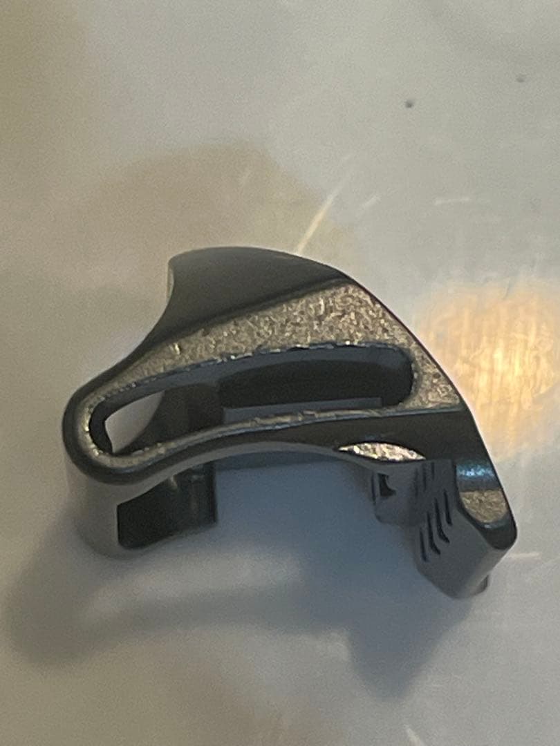 KDW 21カルカッタコンクエスト101用 オフセットクラッチ ガングロック