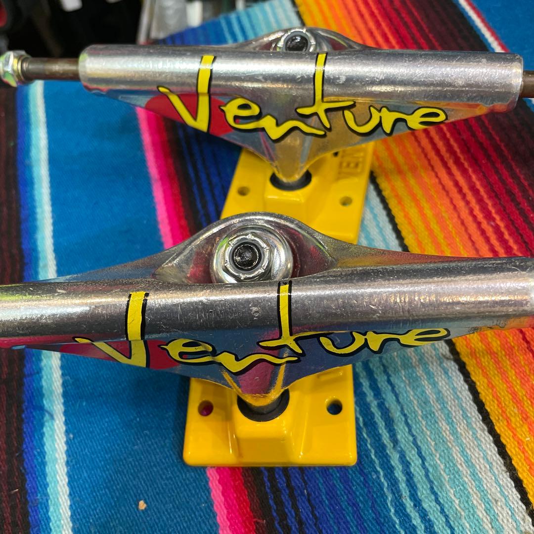 Venture スケートボードトラック シルバー/イエロー5.6