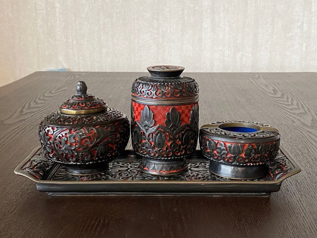 未使用　中国古玩　中国工芸美術品茶器茶道具　堆黒彫漆セット トレー付き