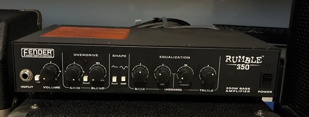 ベース FENDER RUMBLE 350 HEAD