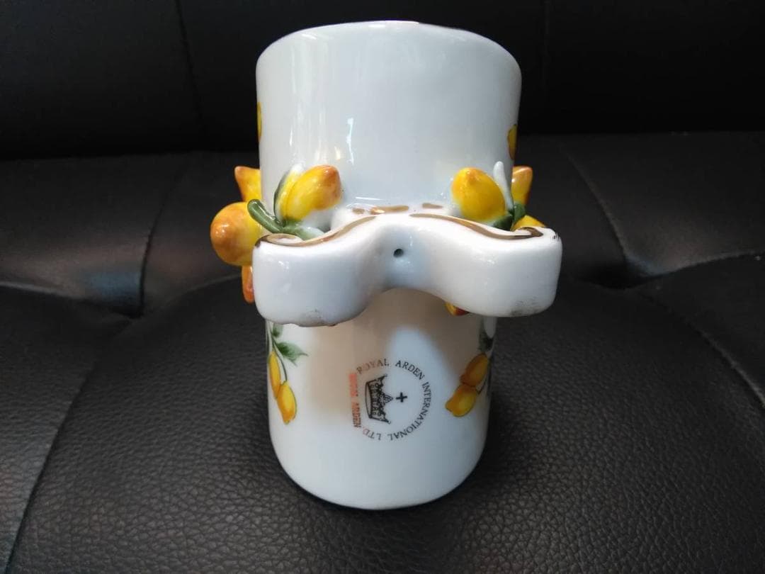  ARDEN 　手書き植物文様　植物蕾彫刻　取っ手付の品　印