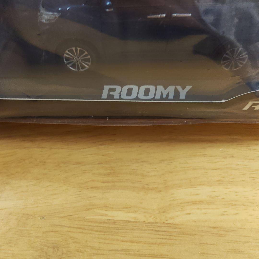 トヨタ ROOMY レーザーブルークリスタルシャイン