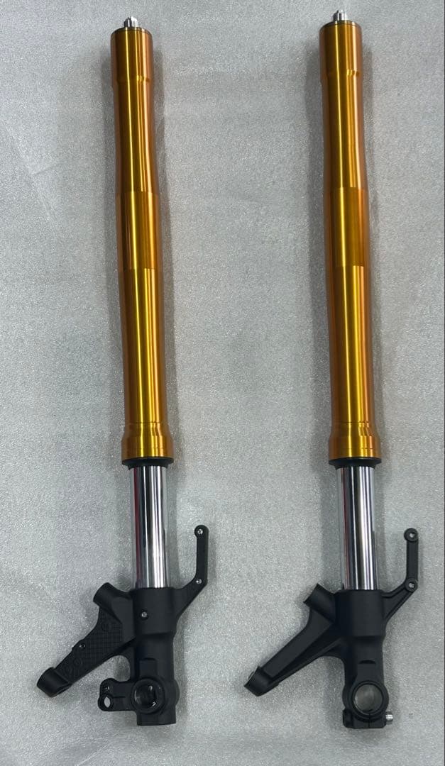 YAMAHA XSR900 2022〜ゴールド フロントフォーク