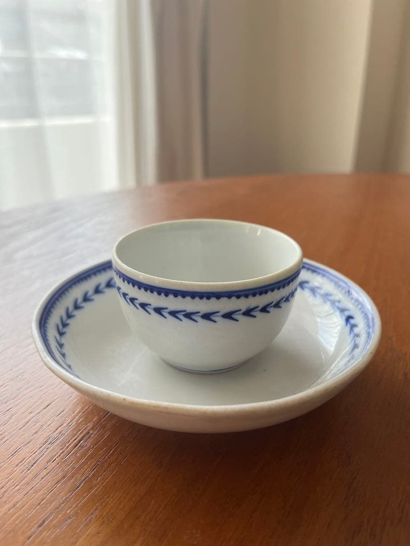 ベルギー トゥルネー窯のティー・ボウル