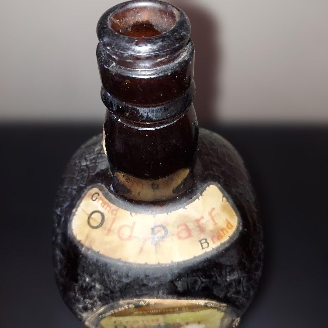 空き瓶　オールドパー