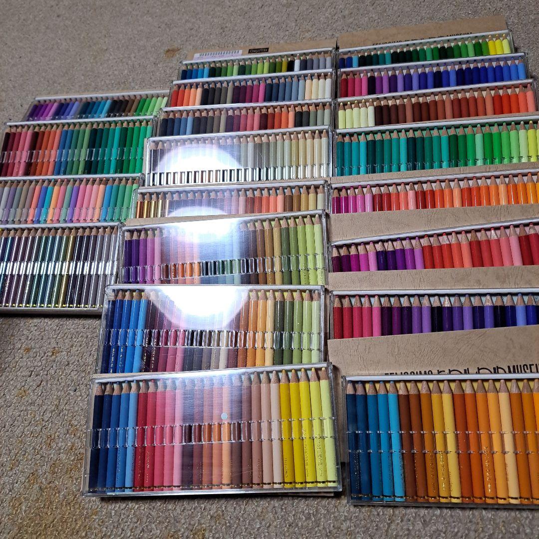 FELISSIMO　フェリシモ　色鉛筆　５００本 カラーミュージアム　宝物　沢山