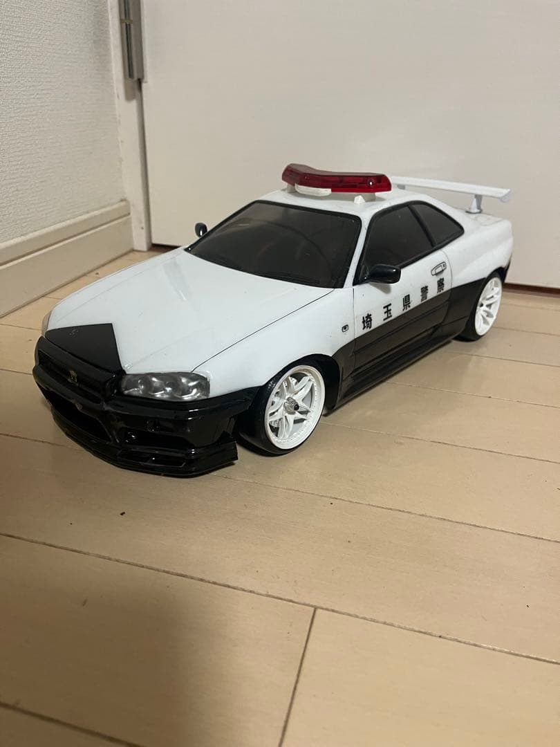 ヨコモドリパケパトカーボディ付き