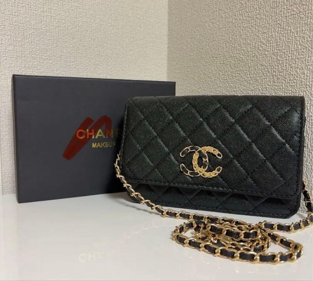 CHANEL ノベルティ　ショルダーバッグ　チェーンウォレット