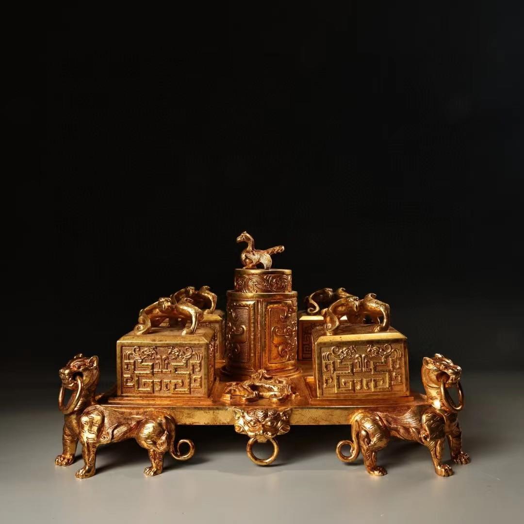 中国古美術・旧蔵鏨刻鎏金の鳳印章と玉璽のセット・純銅製・高浮彫り・置物・風水開運