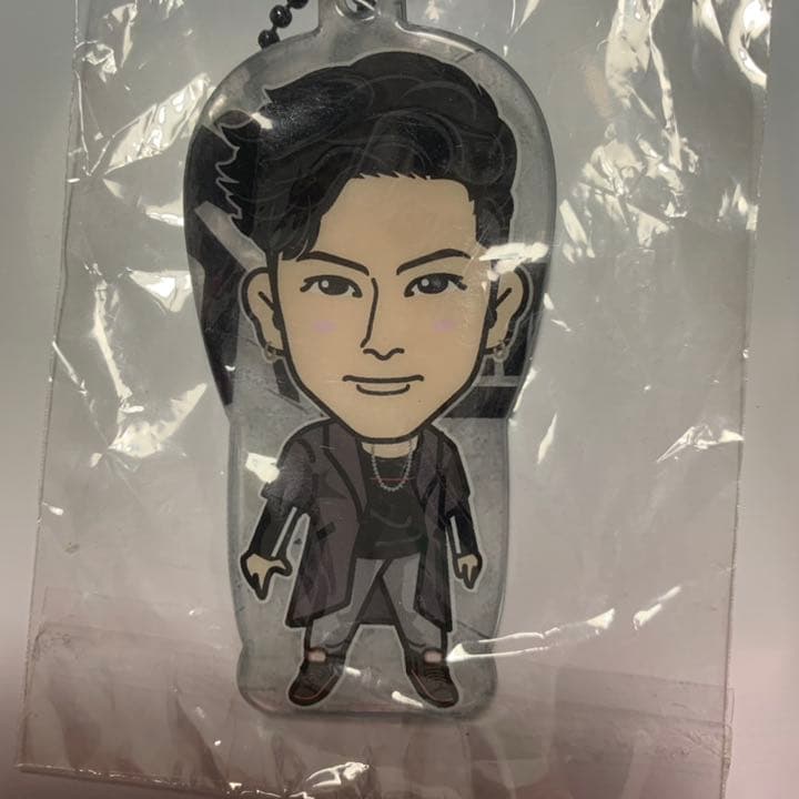 長谷川慎背景ありレアクリアチャーム 希少