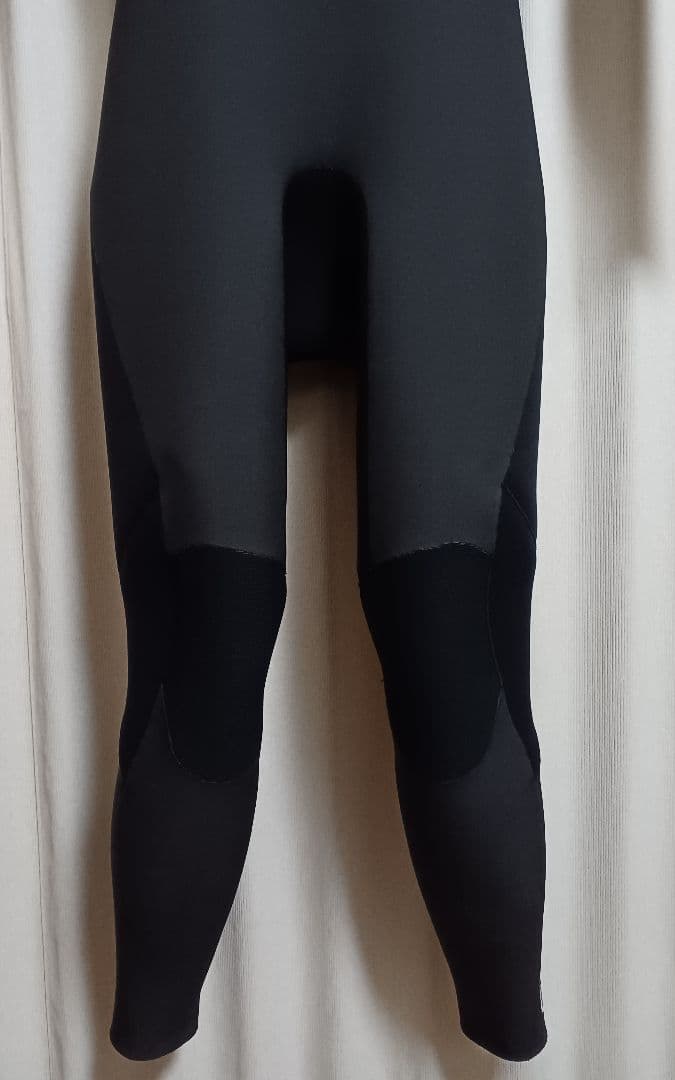 O'Neill　オニール　セミドライ ウェットスーツ　5×3mm　迷彩柄　M