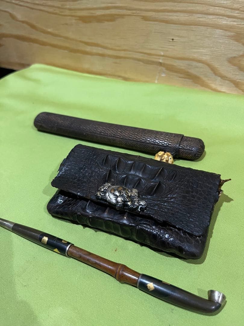 小*城様 喫煙具　当時物　クロコダイル　煙管入れ　煙管　金銀装飾