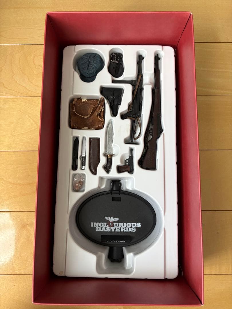 イングロリアス・バスターズ　アルド・レイン中尉 ホットトイズ　HOT TOYS