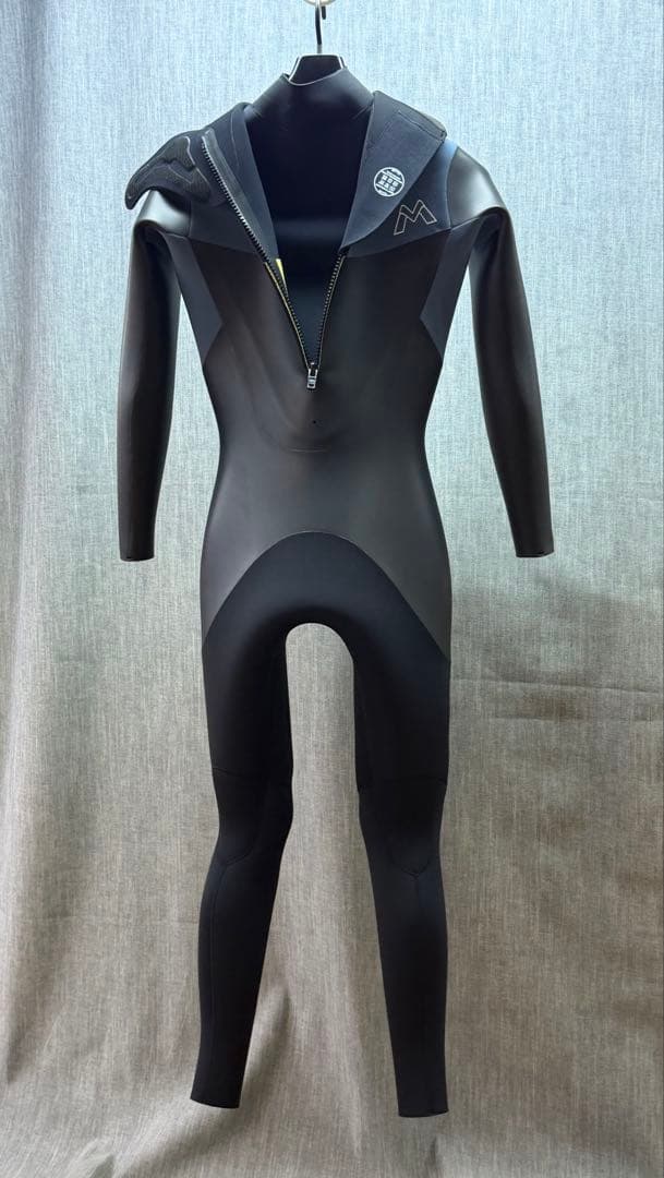 MECC MLサイズ セミドライウェットスーツ 新品未使用