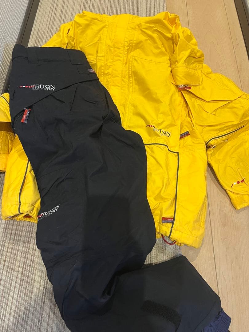 トライトン　スノーボード　ウェア