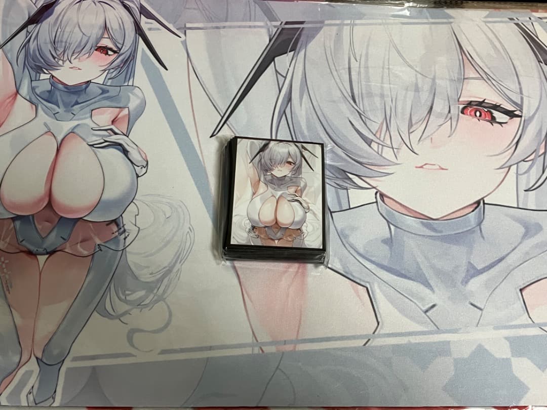 白詰草　スリーブ　プレイマット　シンデレラ