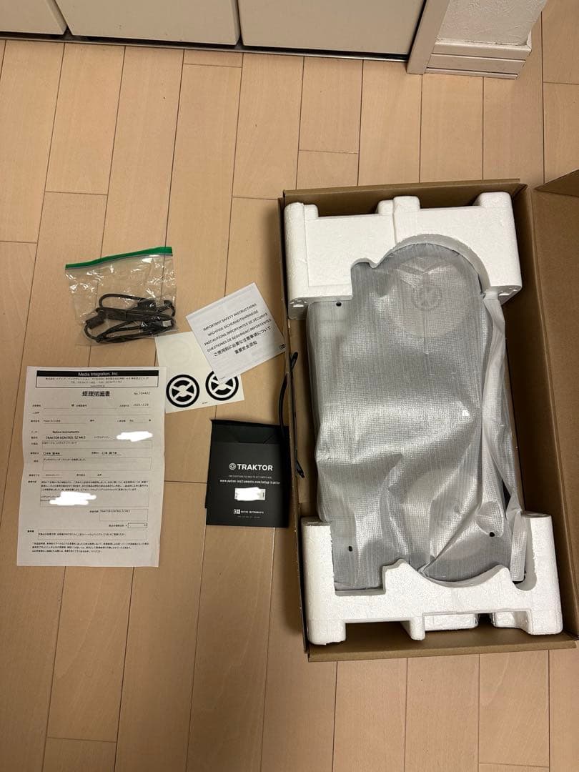TRAKTOR Kontrol S2 MK3 DJコントローラー 箱付き
