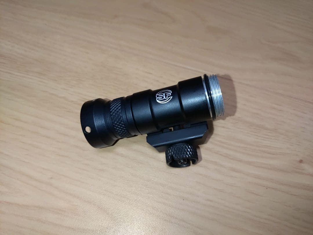 SUREFIRE製 実物M300C ボディ・テールスイッチ