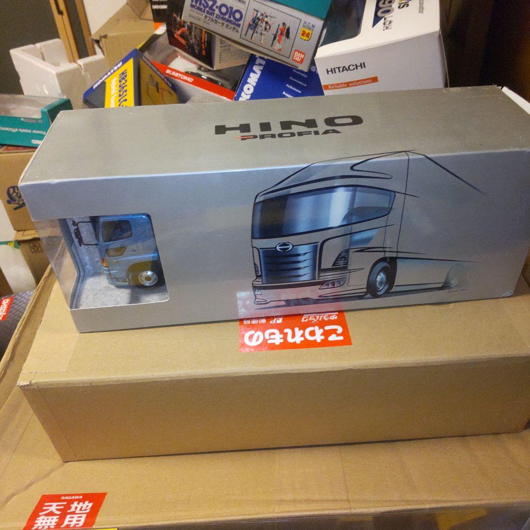 HINO PROFIA ミニカー 青　　1/43