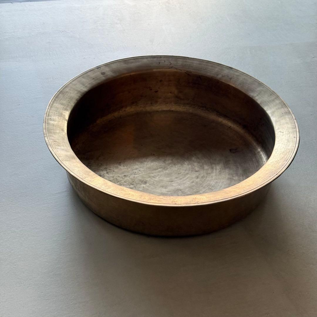 n*a様 李朝 朝鮮 真鍮 たらい 槌打ち 民藝 アンティーク