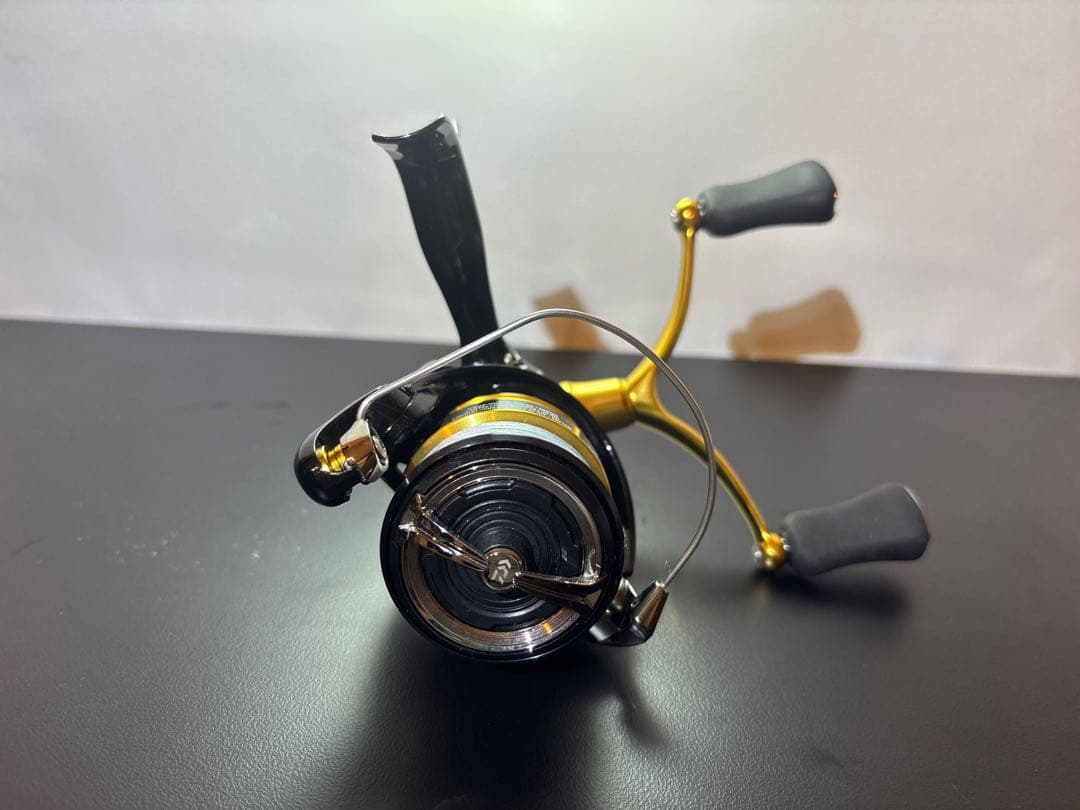 【匿名配送】ダイワ 23レガリス LT2500S-DH【一度のみ使用、実釣果有】