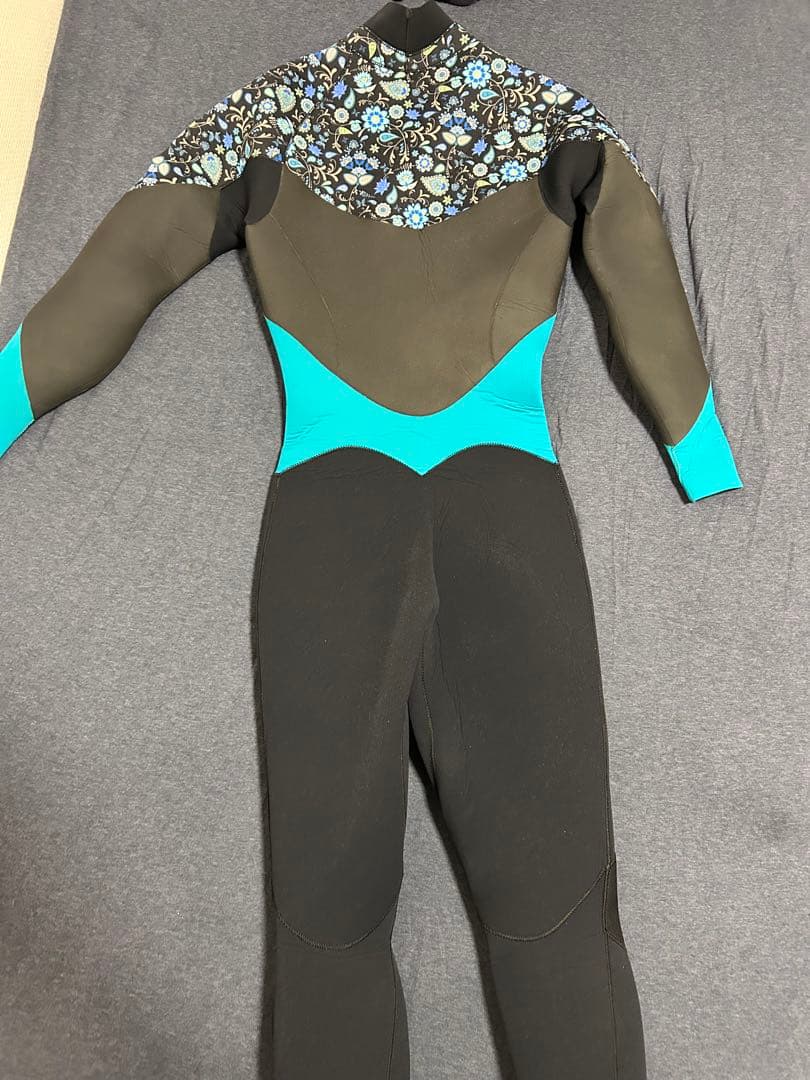 ARTIGHT フルスーツ 花柄 Mサイズ