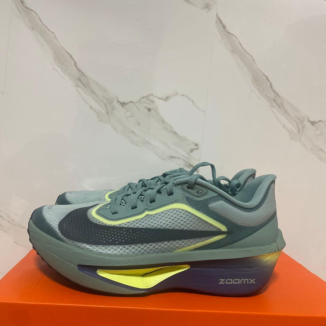 新品　未使用　タグ付　NIKE ZOOM FLY6　26cm