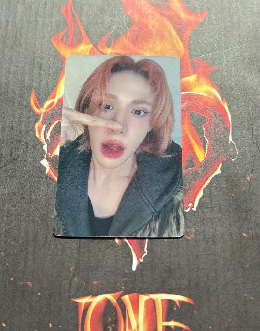 XLOV JUMPUP ウムティ トレカ 코띵동