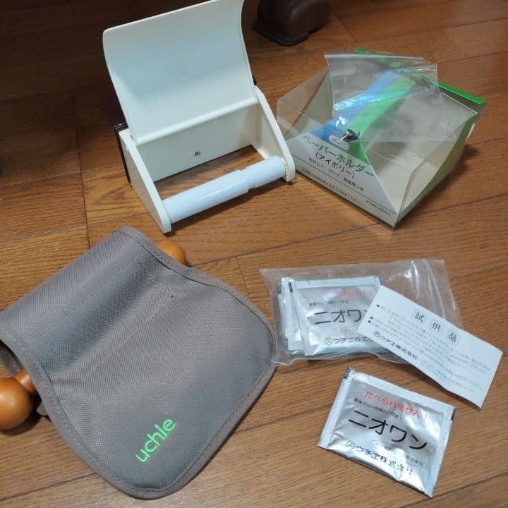 と*ん様 ウチエ 家具調ポータブルトイレ 【美品】【災害対策】