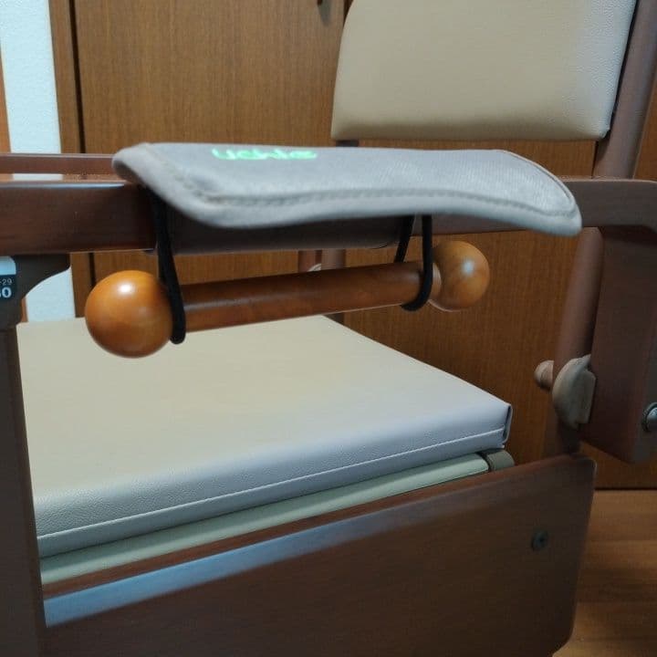 と*ん様 ウチエ 家具調ポータブルトイレ 【美品】【災害対策】