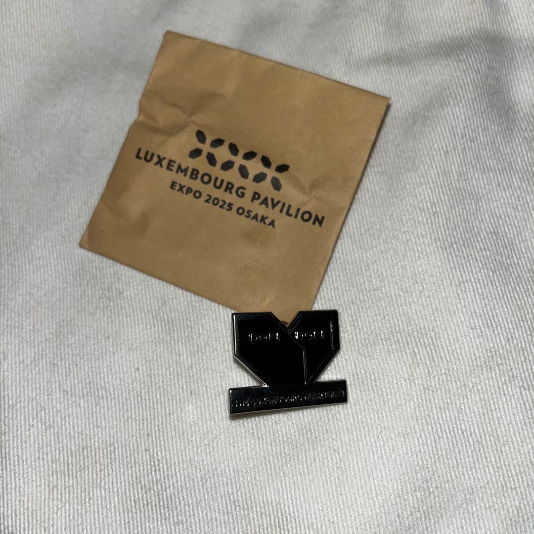 【非売品激レア】万博　ルクセンブルク館　VIP用シルバー　ピンバッチ