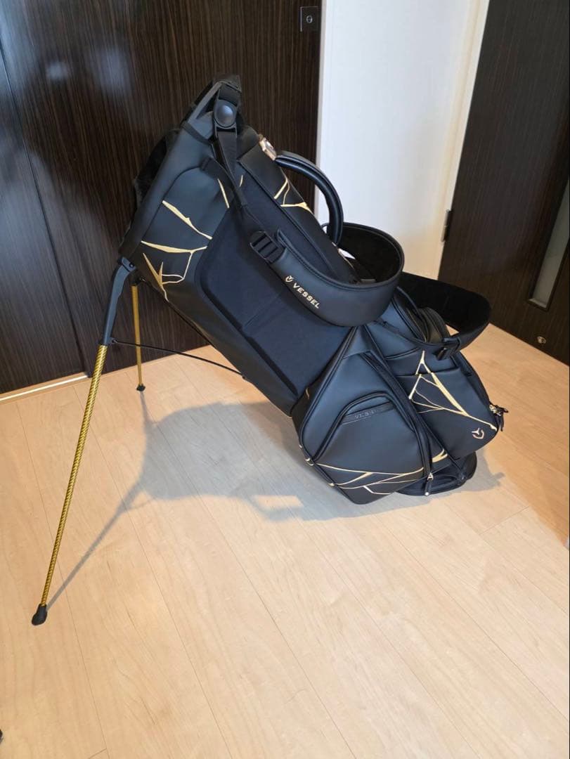 y*i様 【限定・未プレイ美品】VESSEL　プレイヤー4.0　キャディバック